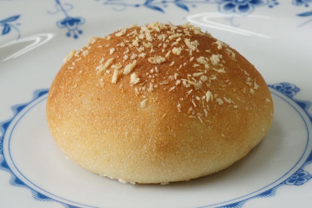 ④四季パン工房さん「米粉おかざきカレーパン」
