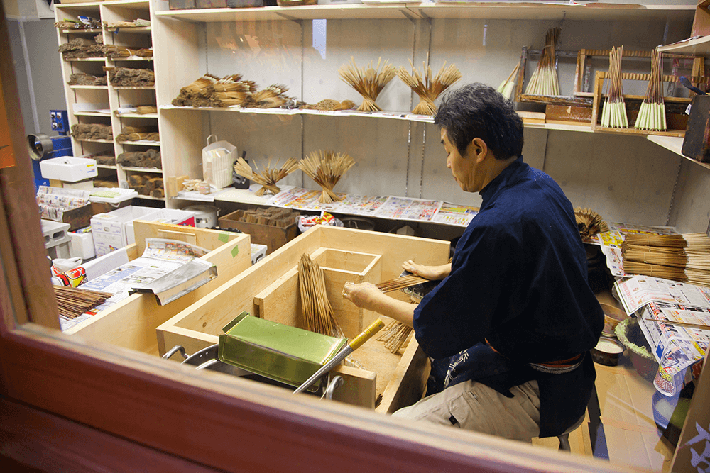 磯部ろうそく店の工房は見学可能