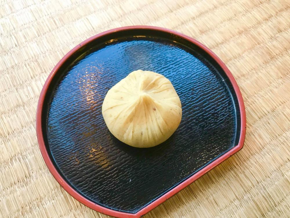 濃厚な国産栗を味わいたい人へ『栗きんとん』（御菓子司 上田軒）