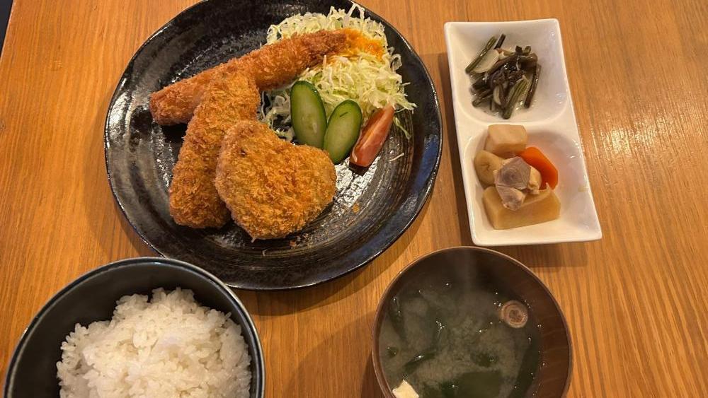 【康生ランチ】TAKO QUEEN、本日の日替わりランチは「ミックスフライ定食」（岡崎／籠田公園）