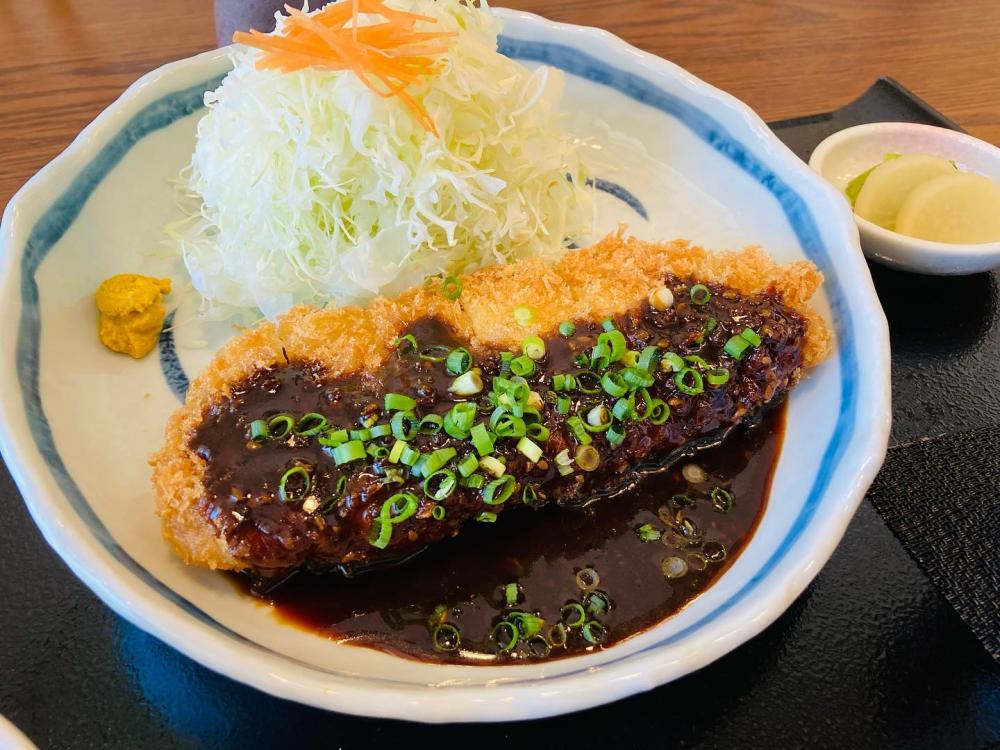 岡崎の夜ごはんでがっつり名物を！八丁味噌カツなら「とんかつ壱番屋」