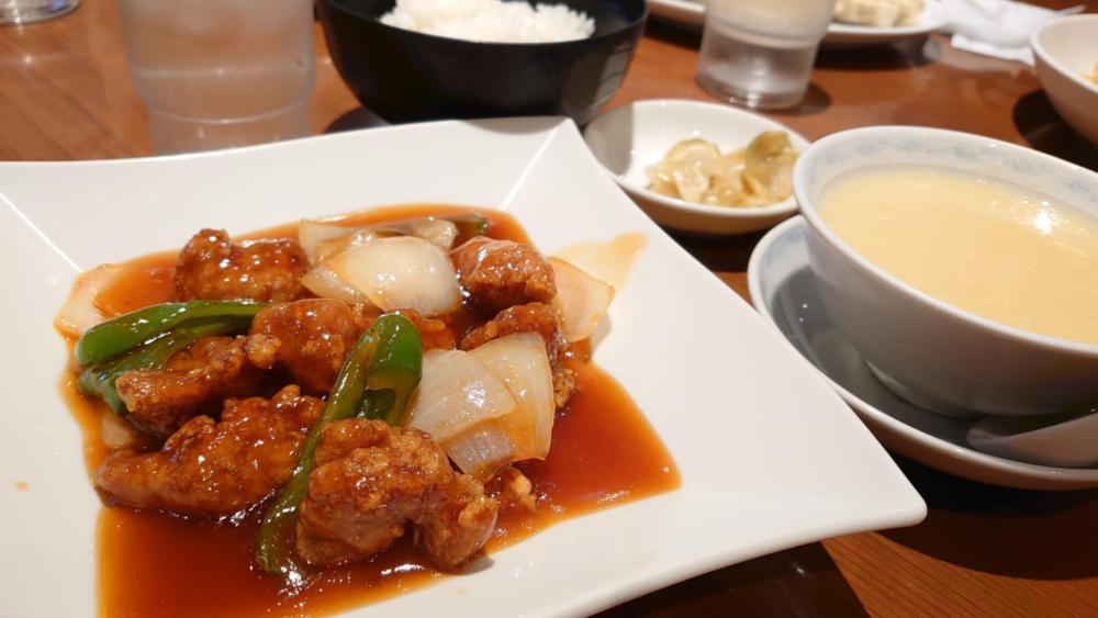  萬珍軒本店｜みんなでシェアして楽しむ老舗中華！ボリューム満点の定番メニューで満足ディナー