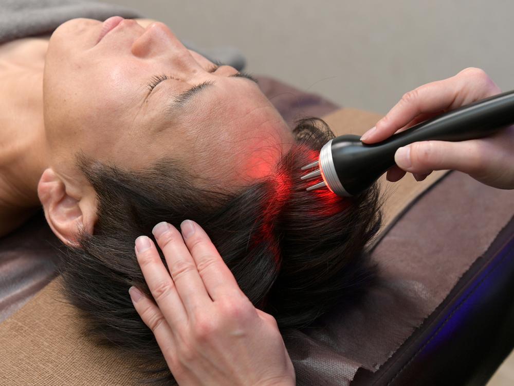 頭皮マッサージで“芯”からリセット