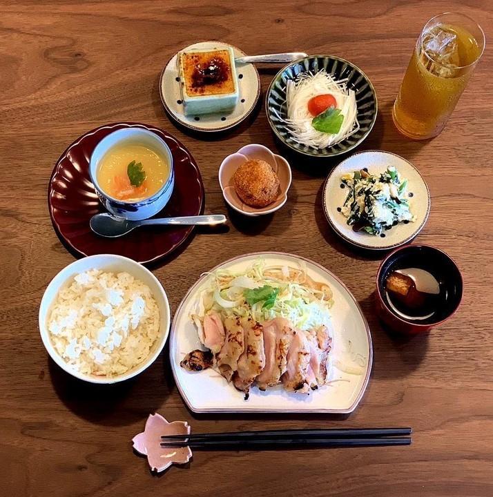 地元のテレビ番組でも紹介された、城近のグルメ処。『DINING MASHIRA（マシラ）』