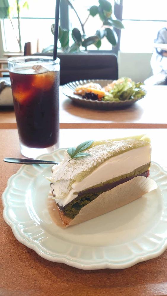 【ケーキ＆ドリンクセット】700円(税込) ※ケーキ・ドリンクは選べます